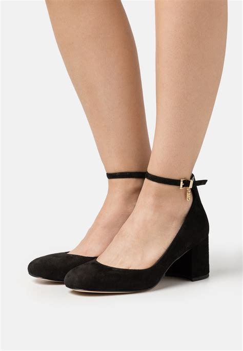 michael kors pumps zwart|michael kors women pumps.